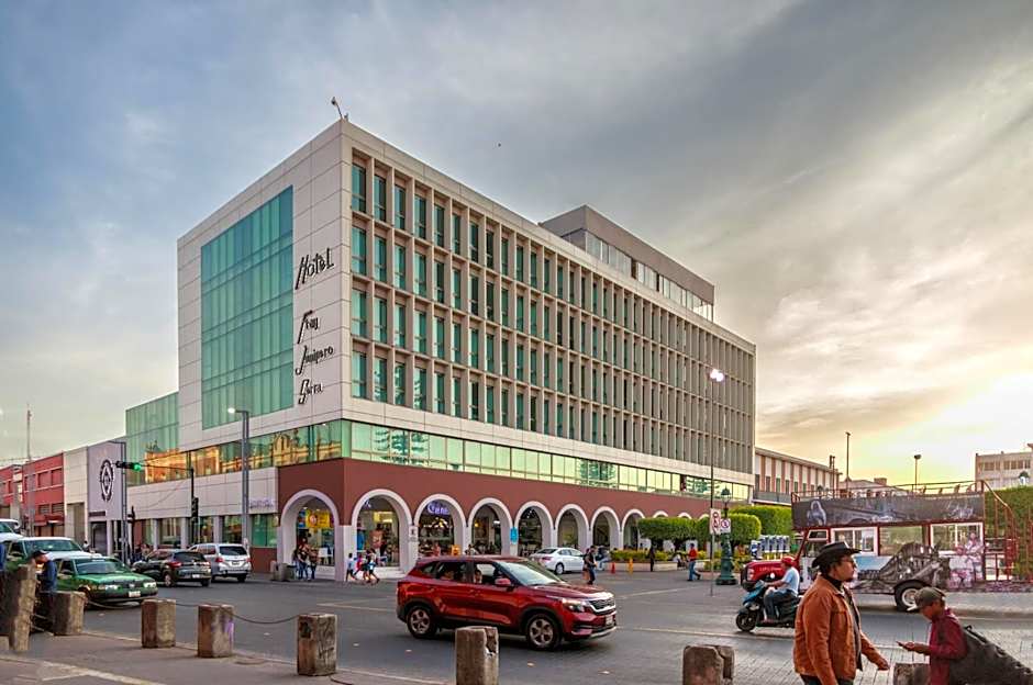 Hotel Fray Junipero Serra