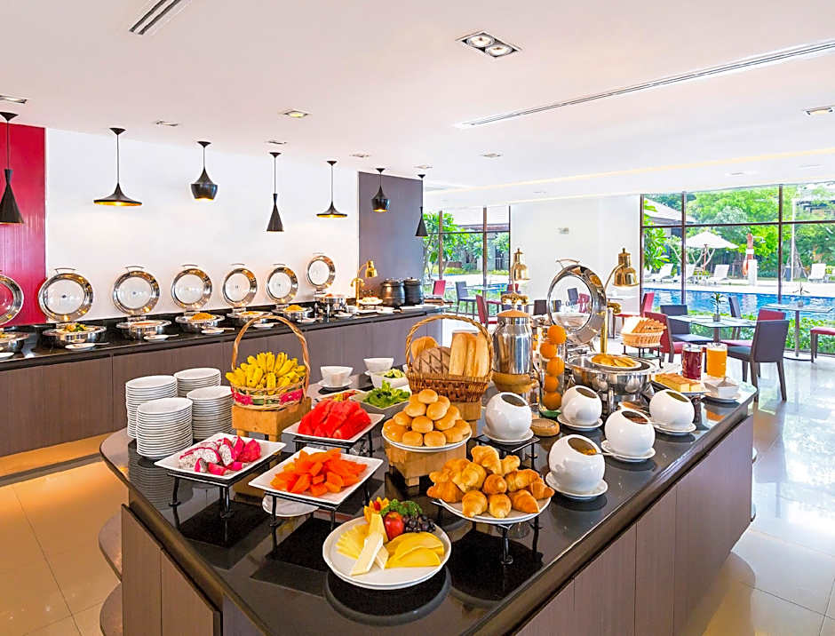 Ibis Bangkok Riverside