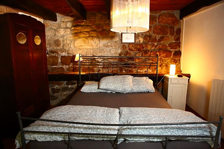 Les Grangeonnes, gîtes nature, piscine, bain nordique, sauna pour accueil familiale ou de groupe