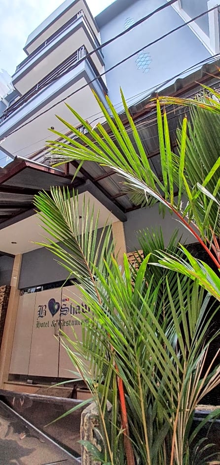 B Shaw Hotel