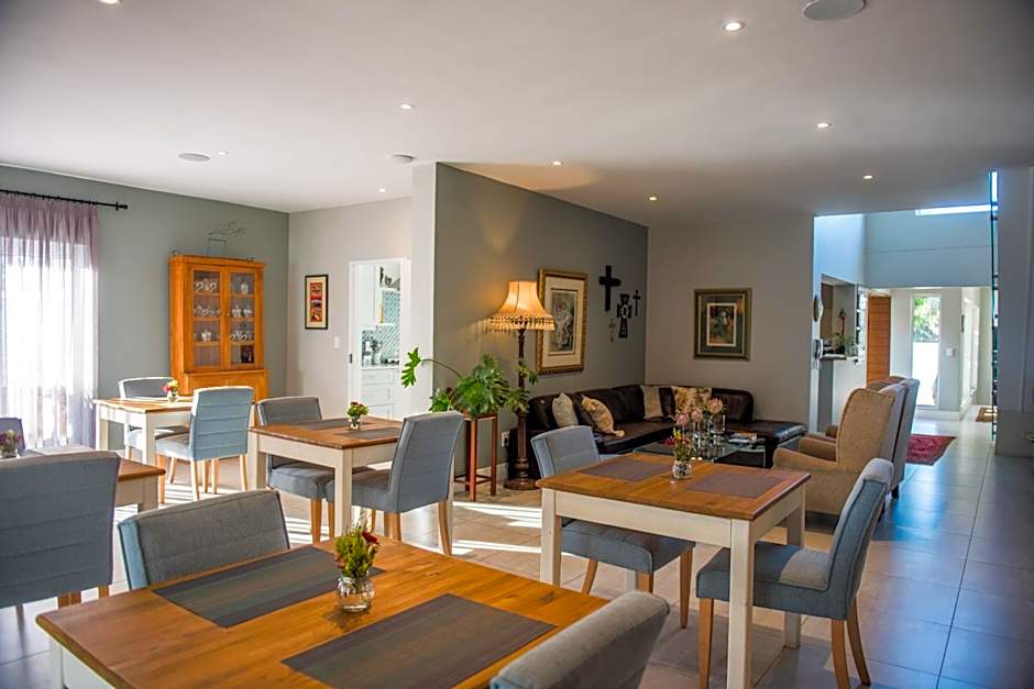 The Whale on Main B&B