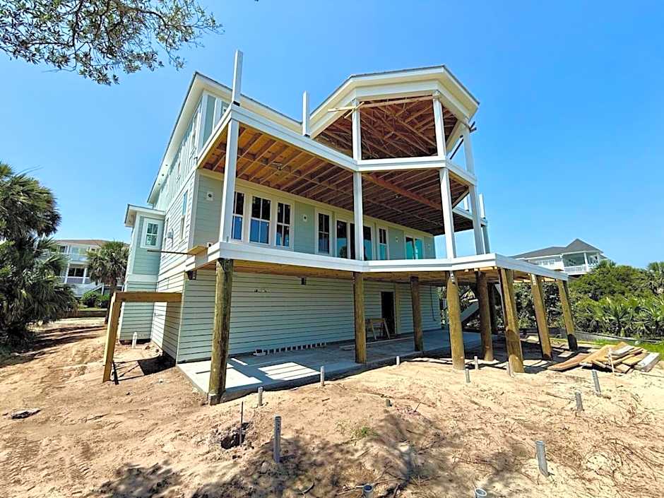 Sprawling Ocean View Home with Massive Deck, Golf Cart Included