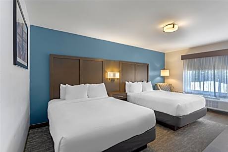 Queen Room with Two Queen Beds - Non-Smoking