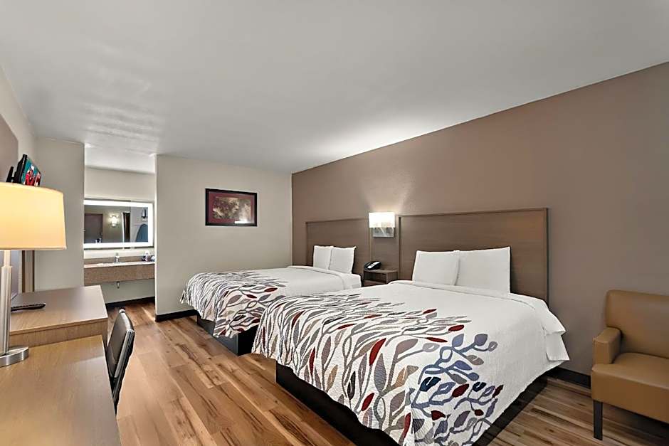 Photo 1 of 9 of Deluxe 2 Queen Beds