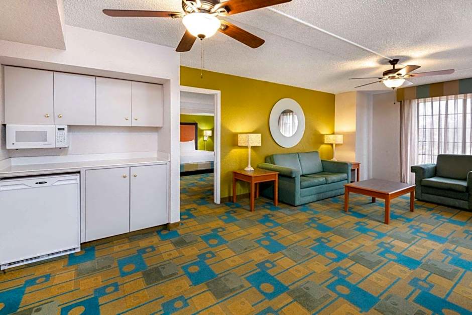 La Quinta Inn & Suites by Wyndham Amarillo West Medical Center