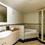 Mantra Crown Towers Surfers Paradise