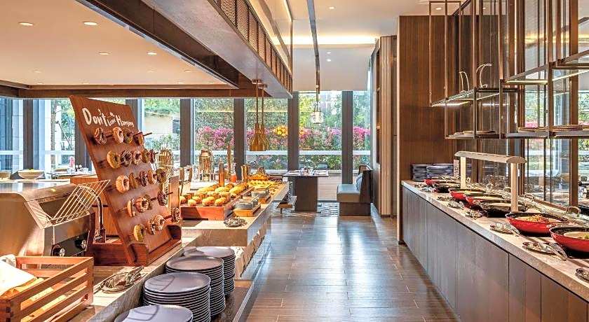 Grand Mercure Yichang Waitan
