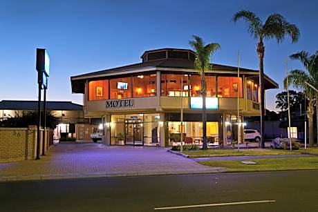 The Admiral Motel