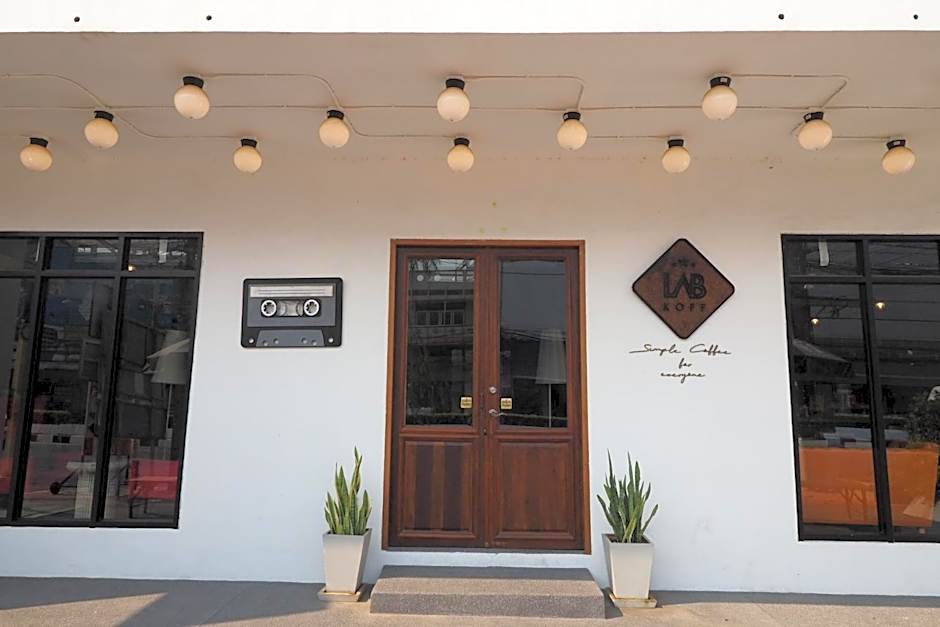 Labkoff cafe and Hostel