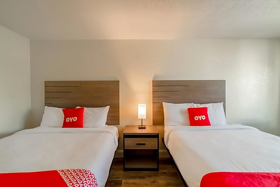 OYO Hotel Houston N Fm-1960 Champions TX