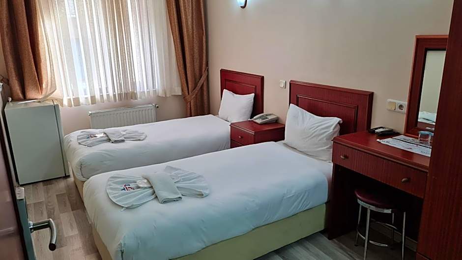 EMOS HOTEL