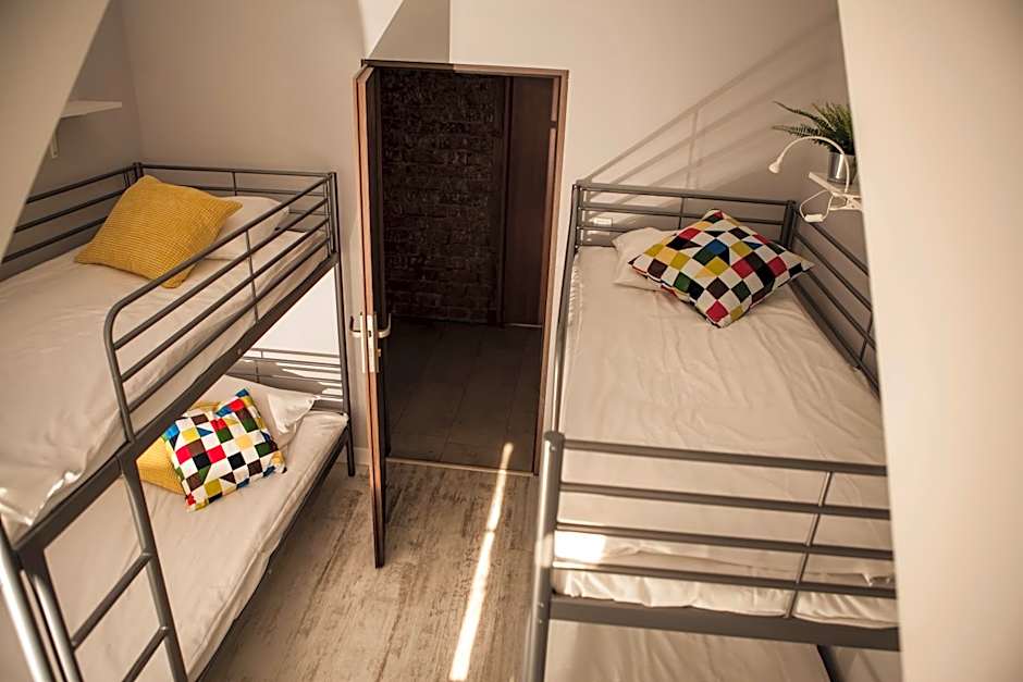 Za Murami Hostel