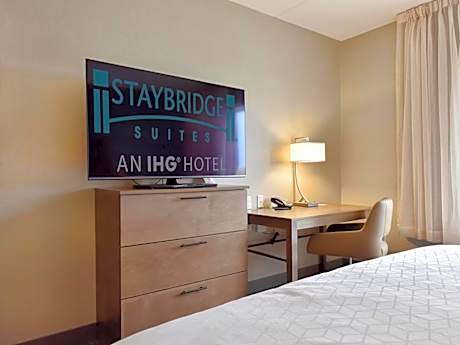 1 King 2 Queens Two Bedroom Suite