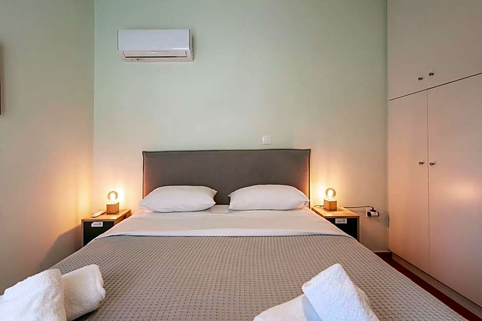 Aris123 by Smart Cozy Suites - Apartments in the heart of Athens - 5 minutes from metro - Available 24hr