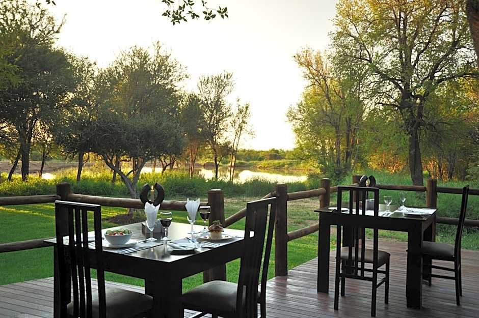 Black Rhino Game Lodge