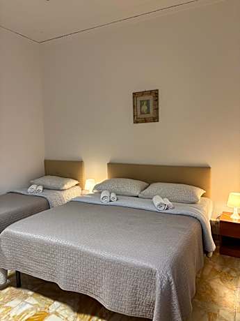 Triple Room with Shared Bathroom