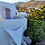 Porto Sikinos Hotel