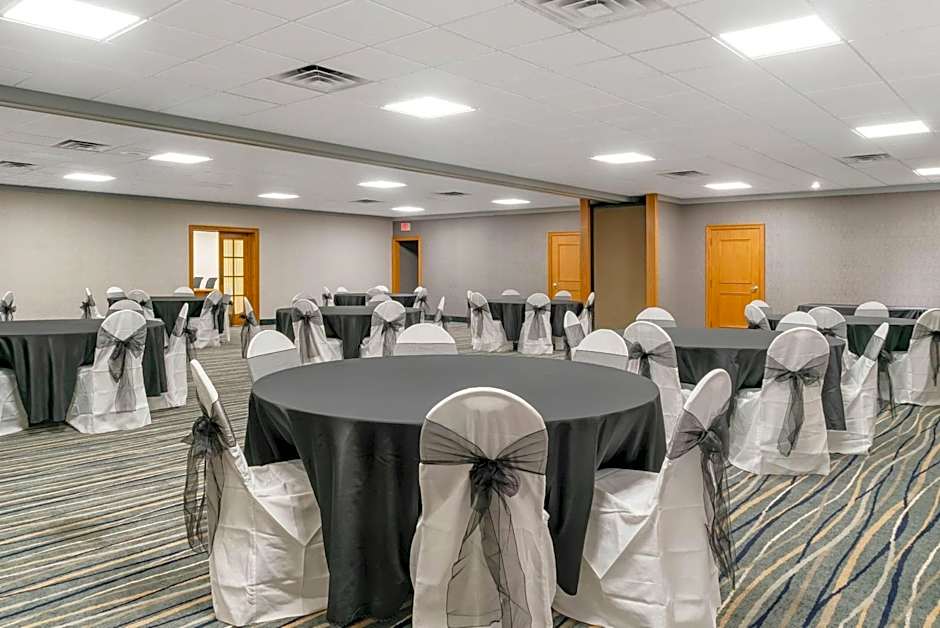 Quality Inn & Suites Monroe