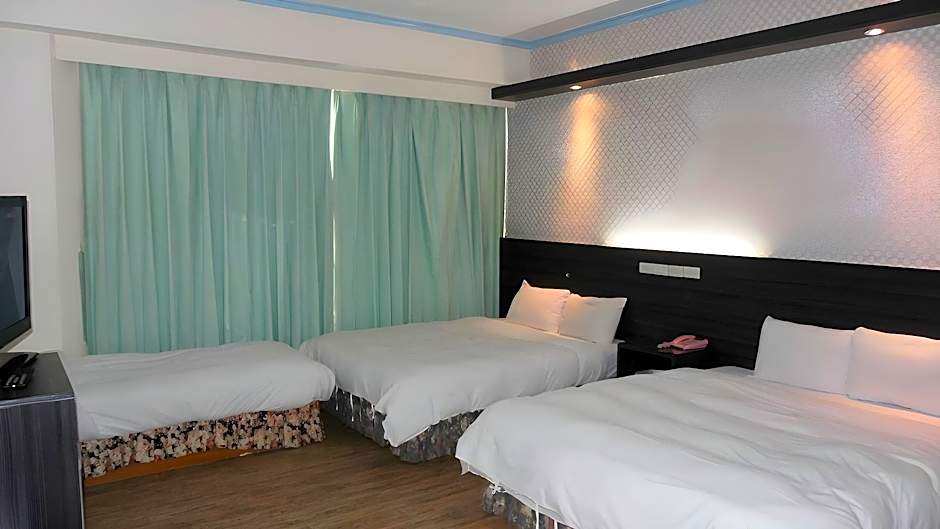 Modern Plaza Hotel