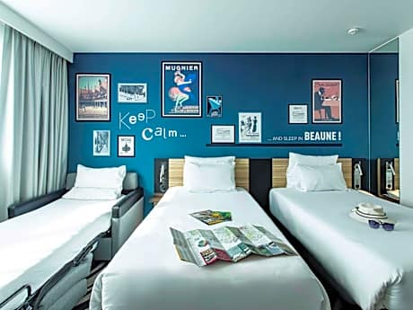 Classic Room with Two Single Beds and Sofa Bed