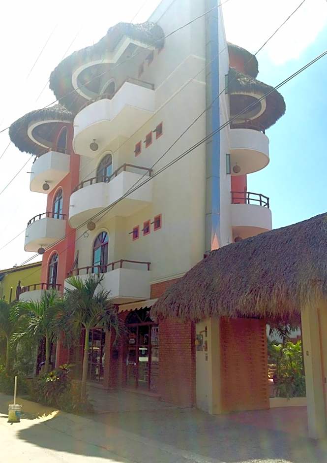Hotel y Suites Los Encantos