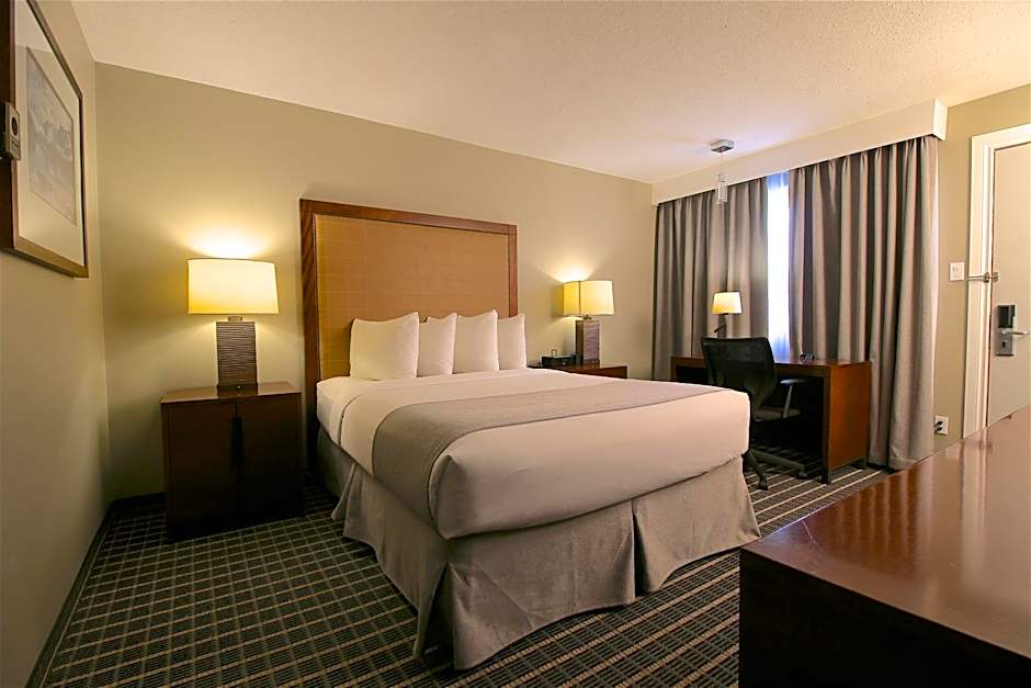 Photo 1 of 1 of Standard 1 Queen Bed