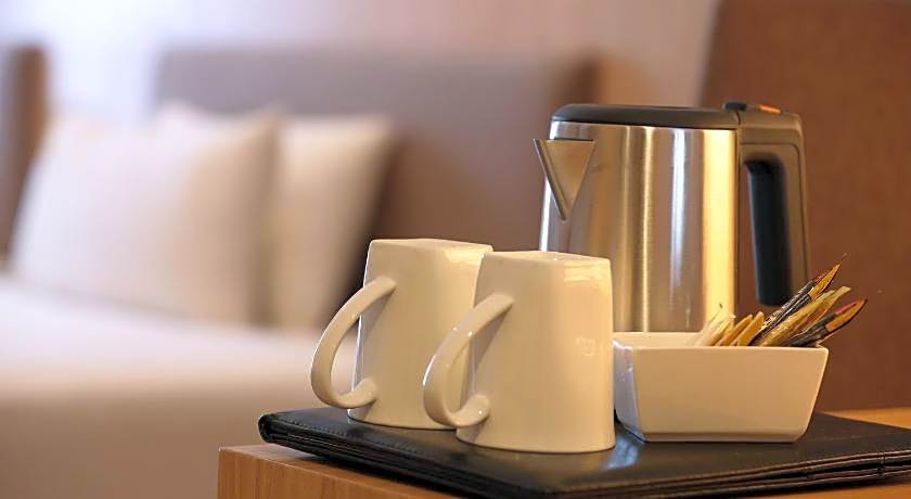 Imperial Riverbank Hotel