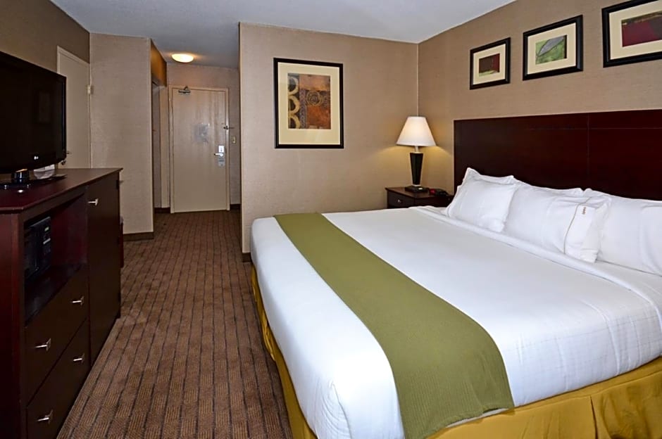 Holiday Inn Express Boston Brockton