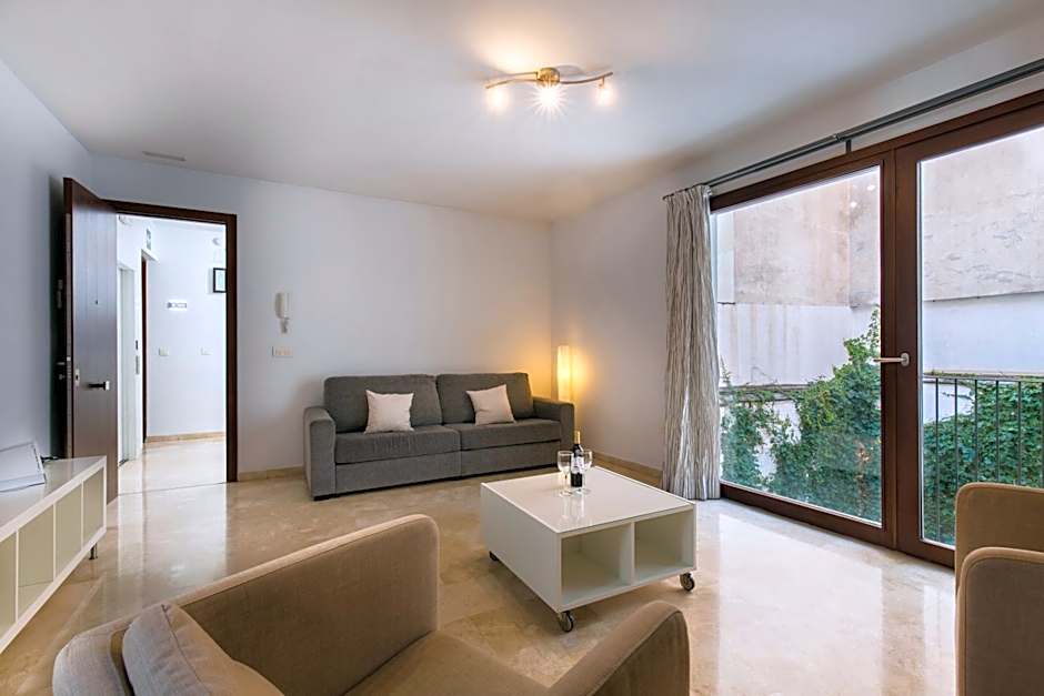 Elvira Suites