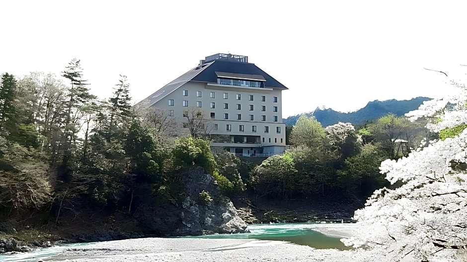KAMENOI HOTEL OME
