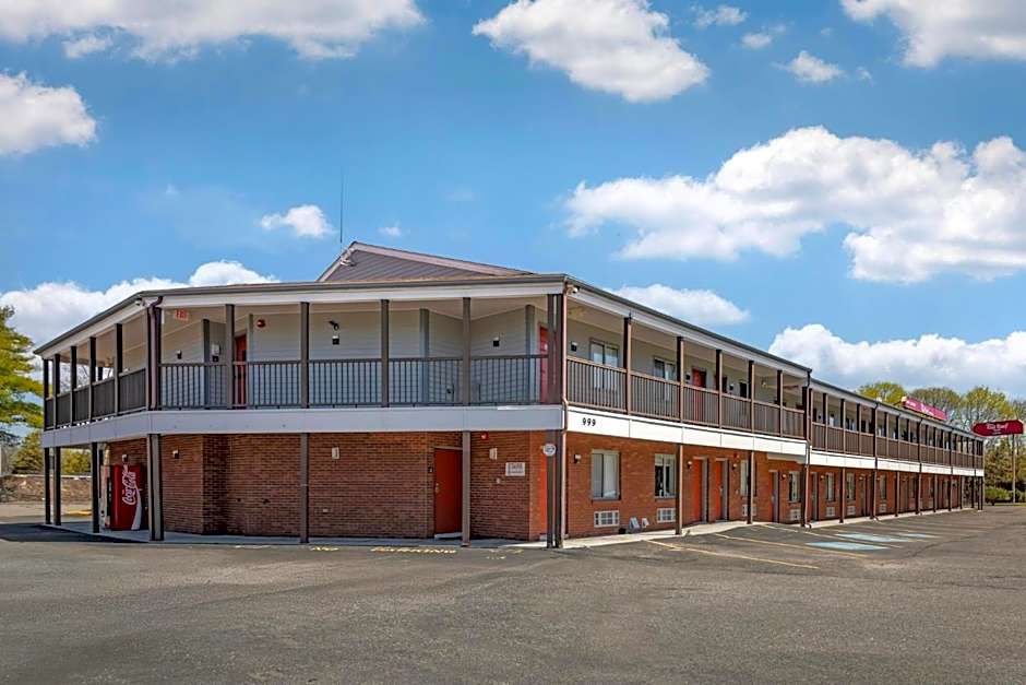 Red Roof Inn & Suites Swansea