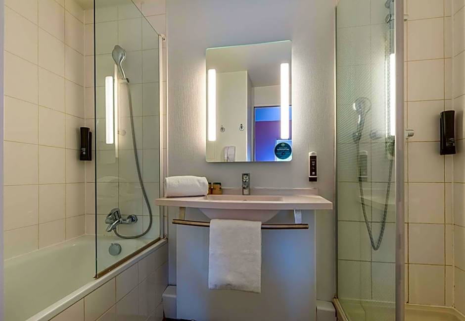 B&B HOTEL Chartres Centre Cathédrale 3 étoiles