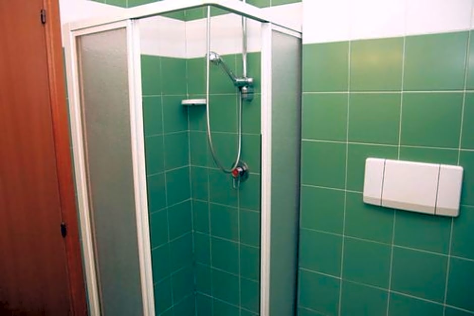 The Garda Village - Near Spiaggia Brema