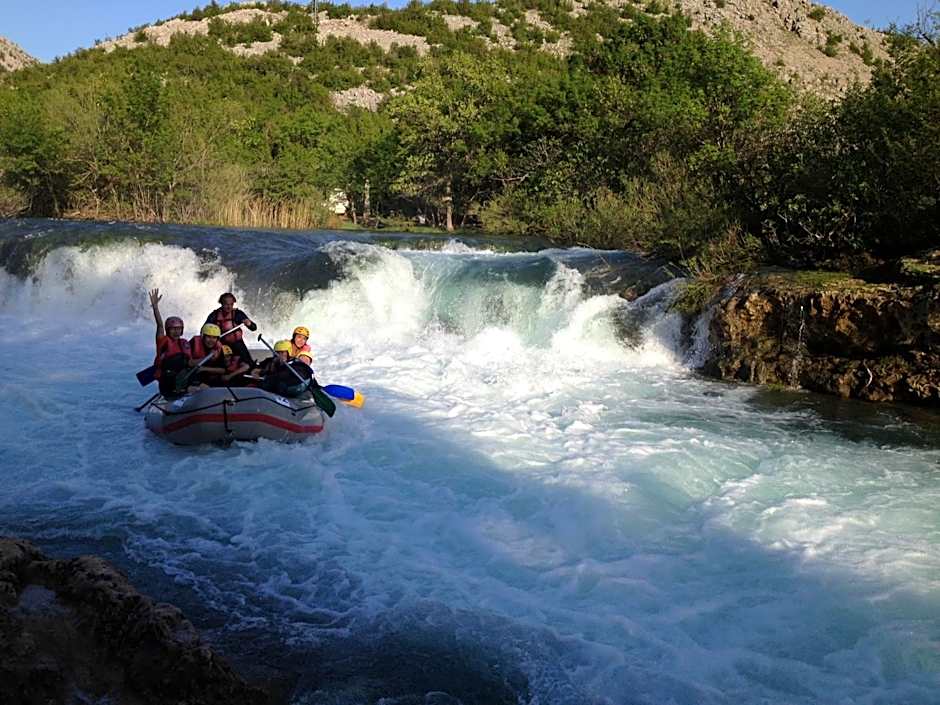 Micanovi Dvori Mobile Home Village Zrmanja