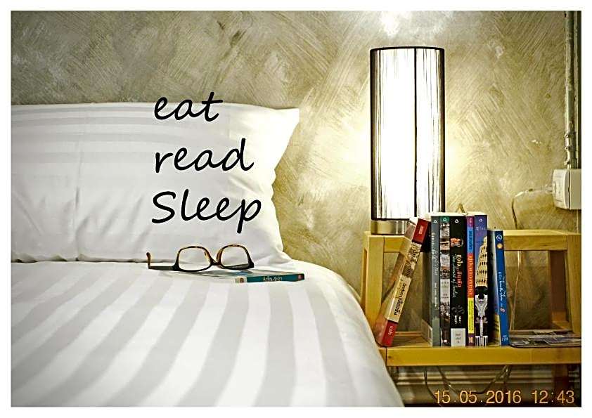 Goodfellas Thong lo Hostel #Check in time needed#