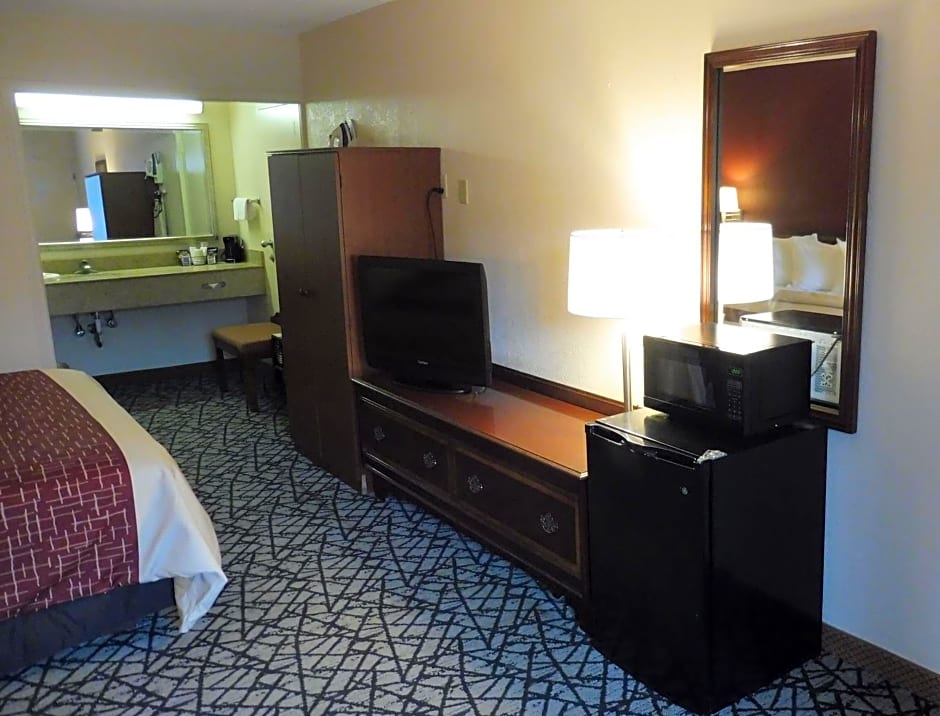 Red Roof Inn Fredericksburg South