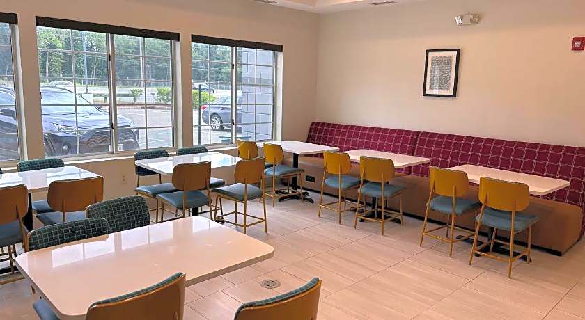 Garner Hotel Mahwah By IHG