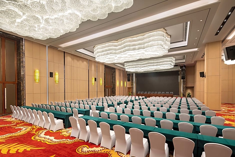 Ramada by Wyndham Zhengzhou Xinzheng