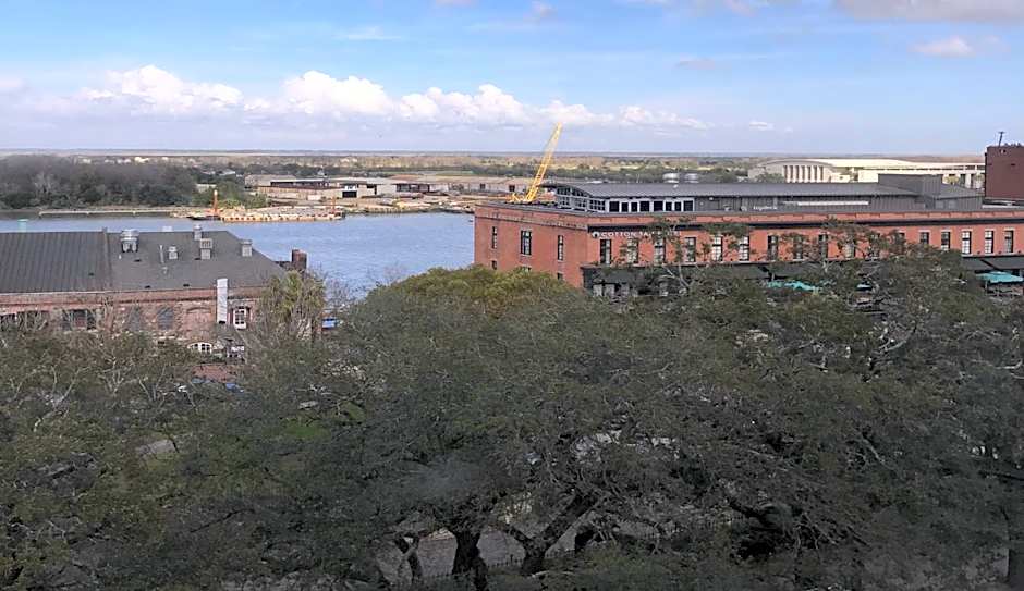 Hotel Indigo Savannah Historic District By IHG