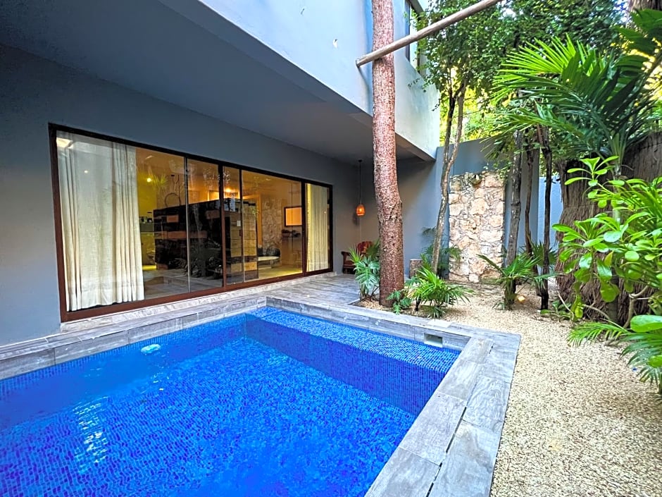 Kuun Taak Tulum