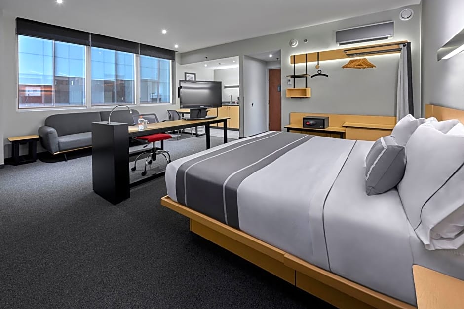 City Express Plus by Marriott Ciudad de México Santa Fe