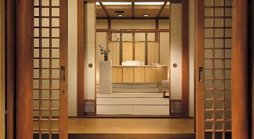 Takanawa Hanakohro (in Grand Prince Hotel Takanawa) 