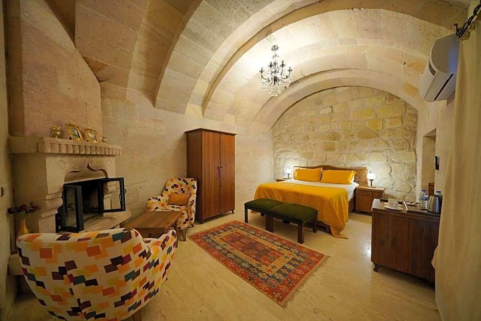 Salkım Cave House