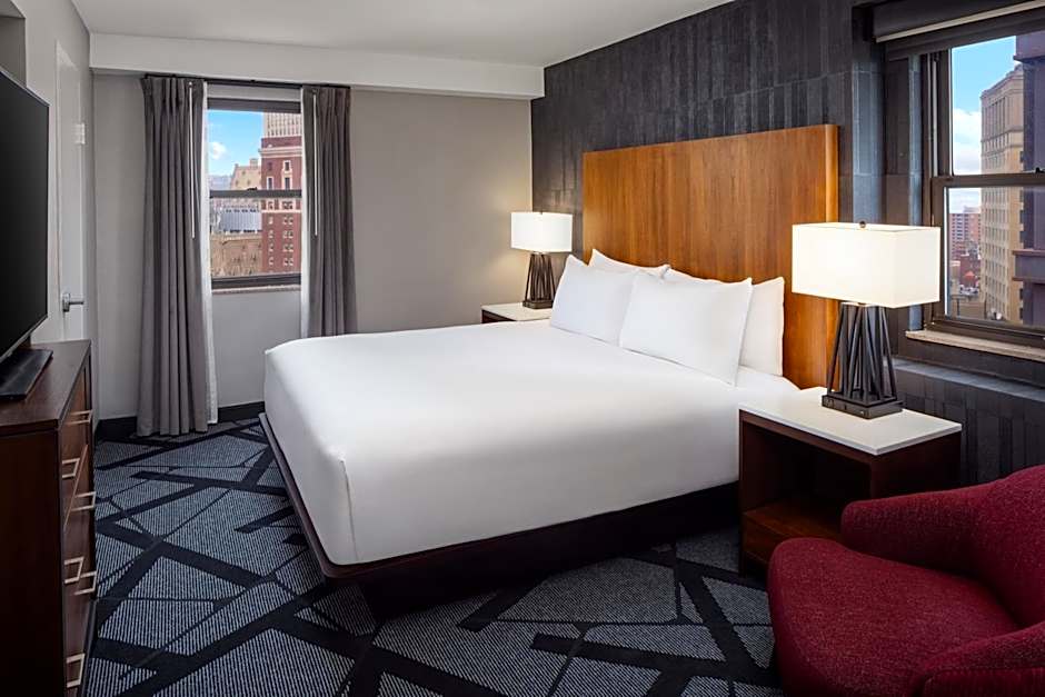 DoubleTree by Hilton Hotel & Suites Pittsburgh Downtown