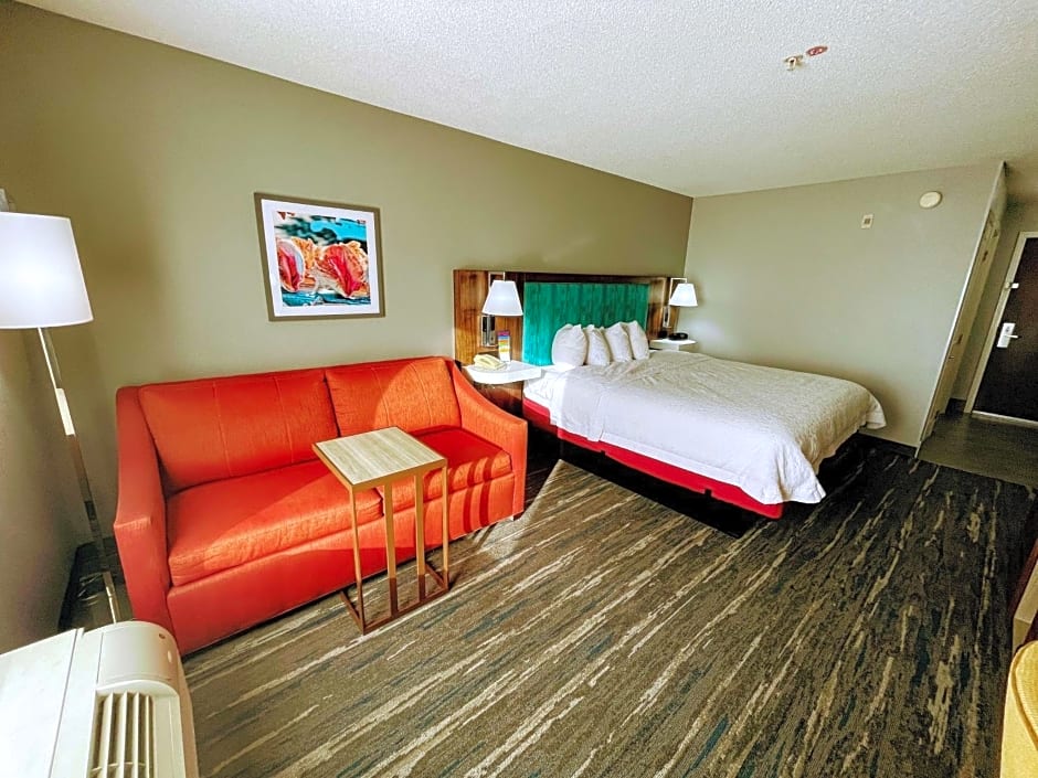 Hampton Inn By Hilton & Suites Pensacola I-10 N At University Town Plaza