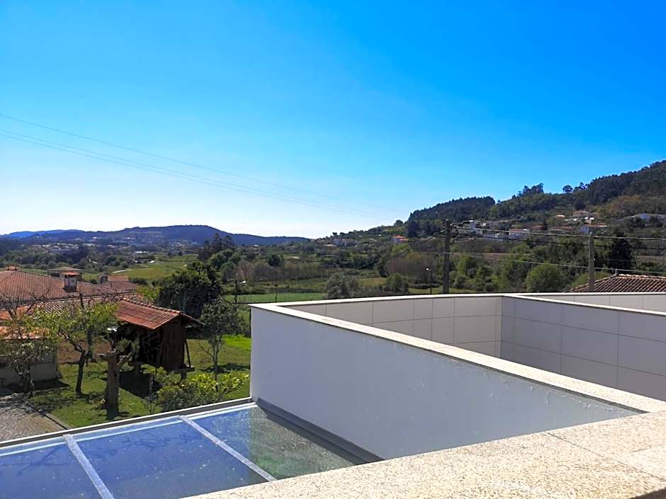 Leonchic - Guest House com Piscina de Água Salgada