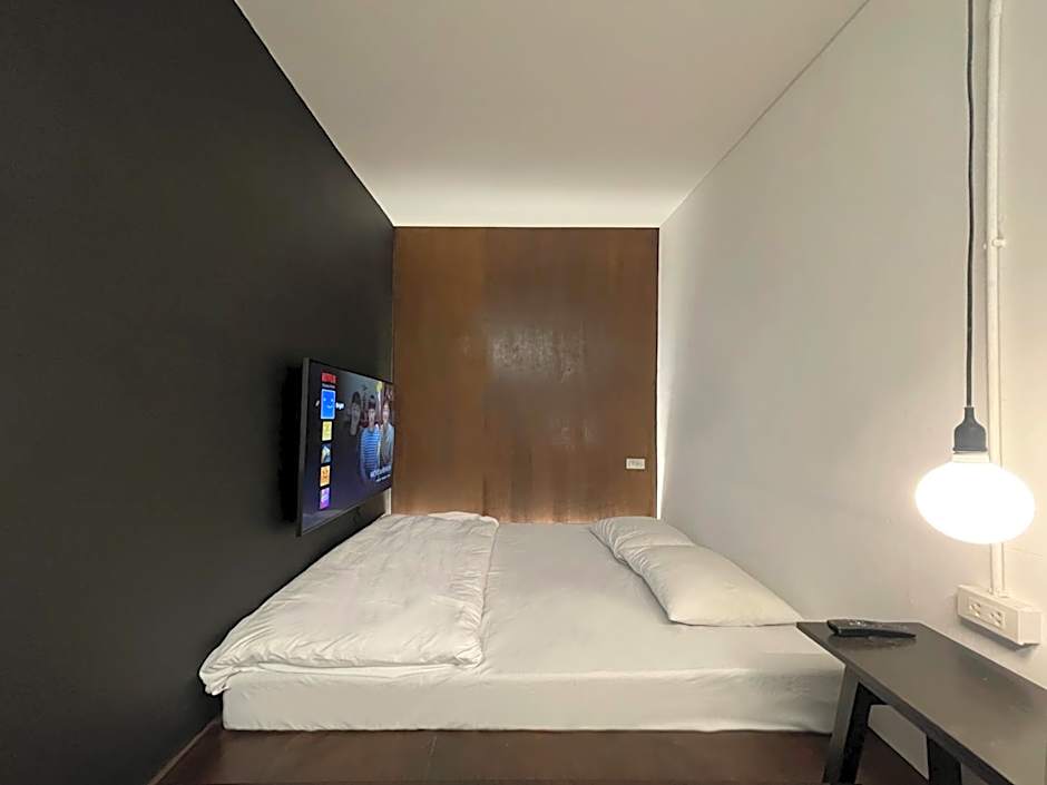 Chatel Samyan - Self check-in