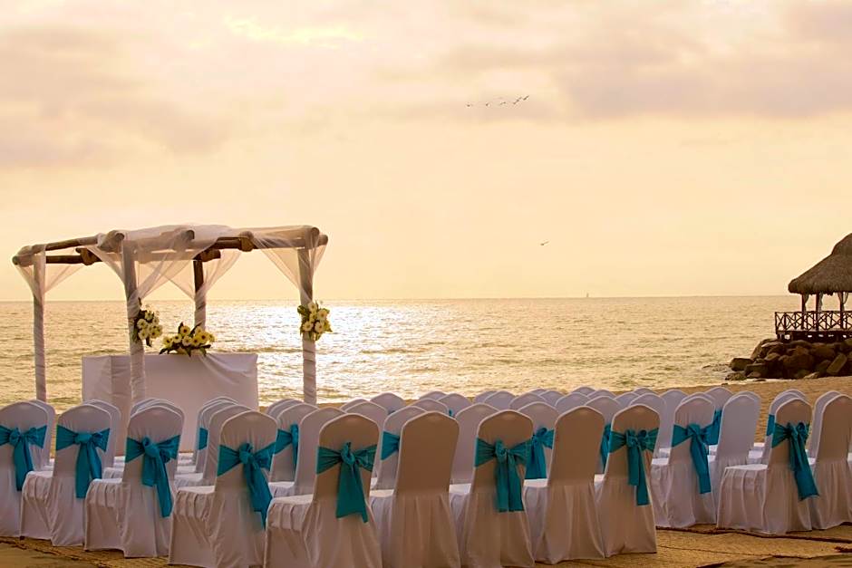 Crown Paradise Club Puerto Vallarta All Inclusive