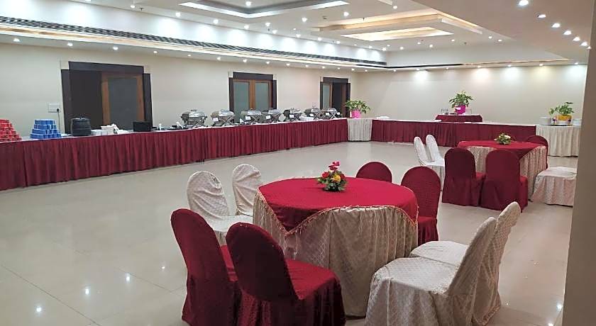 Hotel Shelter- 150 M From Lucknow Railway Station
