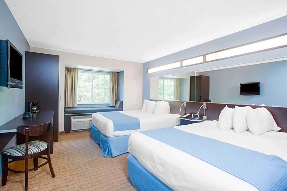 Microtel Inn & Suites By Wyndham Bath